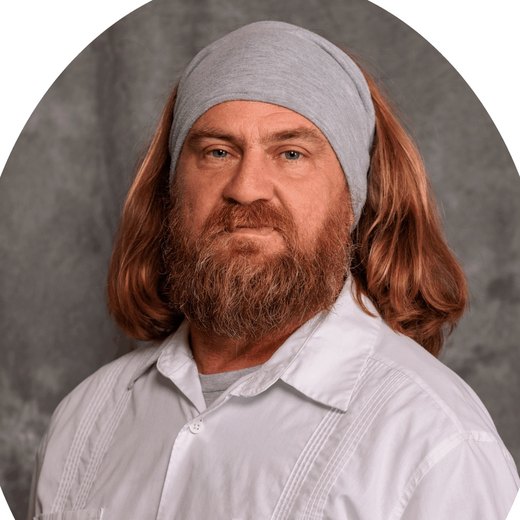 Portrait of Kristopher Smith.